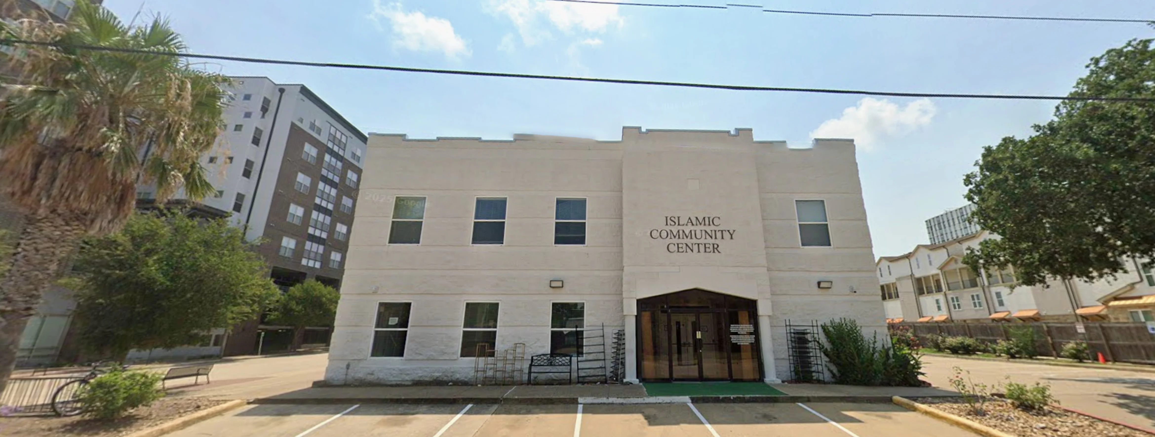 Exterior view of Islamic Community of Bryan College Station building